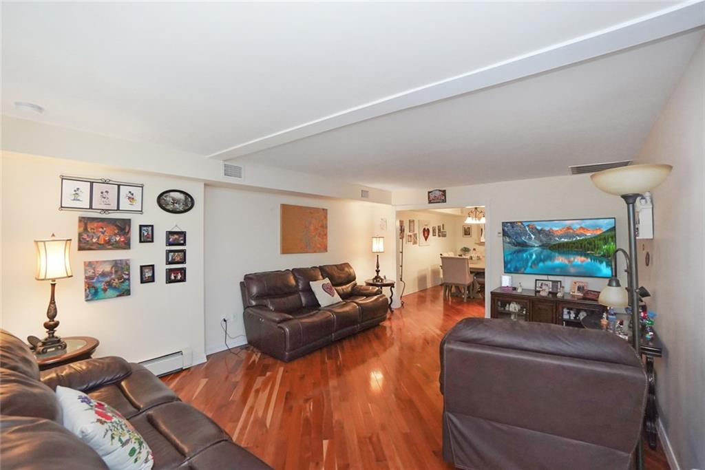 1416 80th Dyker Heights 11228 New York photo
